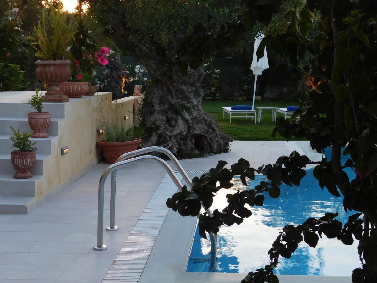 Orea Superior Rooms Kypseli Exterior foto